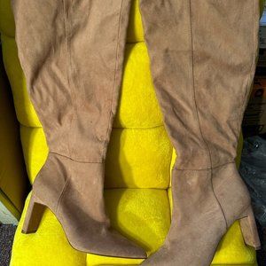 Melrose and Market Pointed Toe Knee High Fashion Boots Tan Suede Women's Size 8M